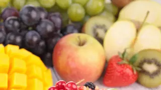 Boticaria García, nutricionista, desmiente el mito de que la fruta fermenta en el estómago: "Puede provocar gases o hinchazón, pero no por tomarla de postre"