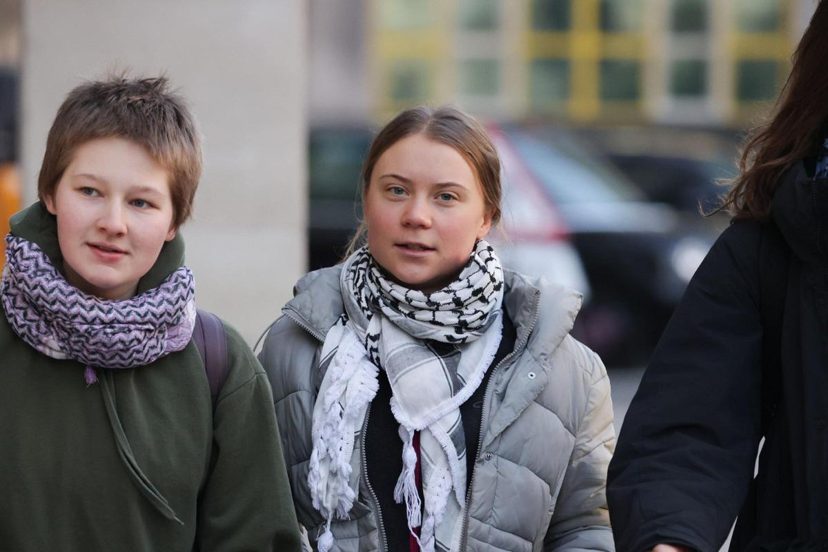 Greta Thunberg llega a su juicio en Londres