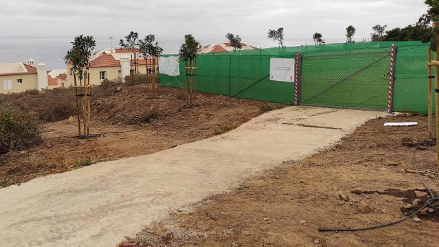 La parcela donde se almacenan y trituran los restos de enseres, muebles y poda con termitas &#039;Reticulitermes flavipes&#039; se ubica en Tacoronte.