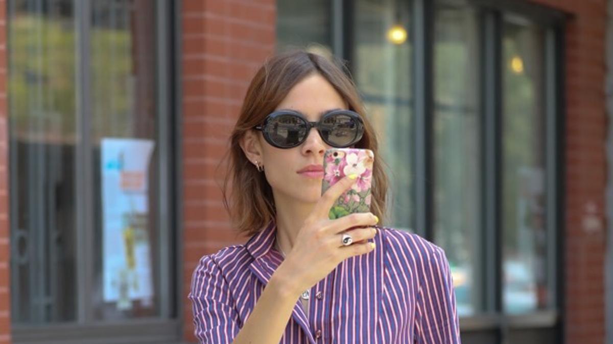 Copia el look de Alexa Chung