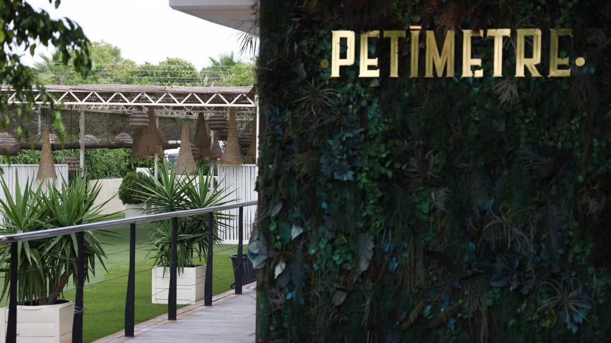 Cierre del restaurante Petímetre por carecer de licencia