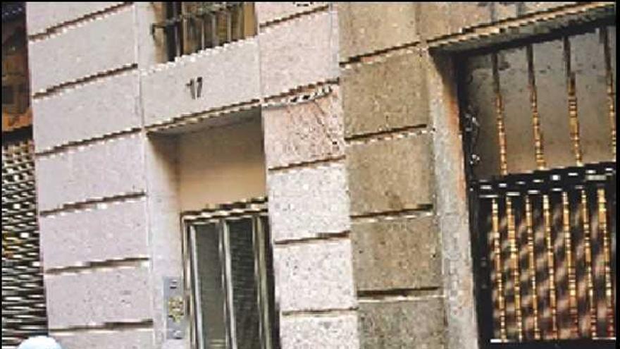 El edificio de Barcelona en el que se detuvo a varios sospechosos