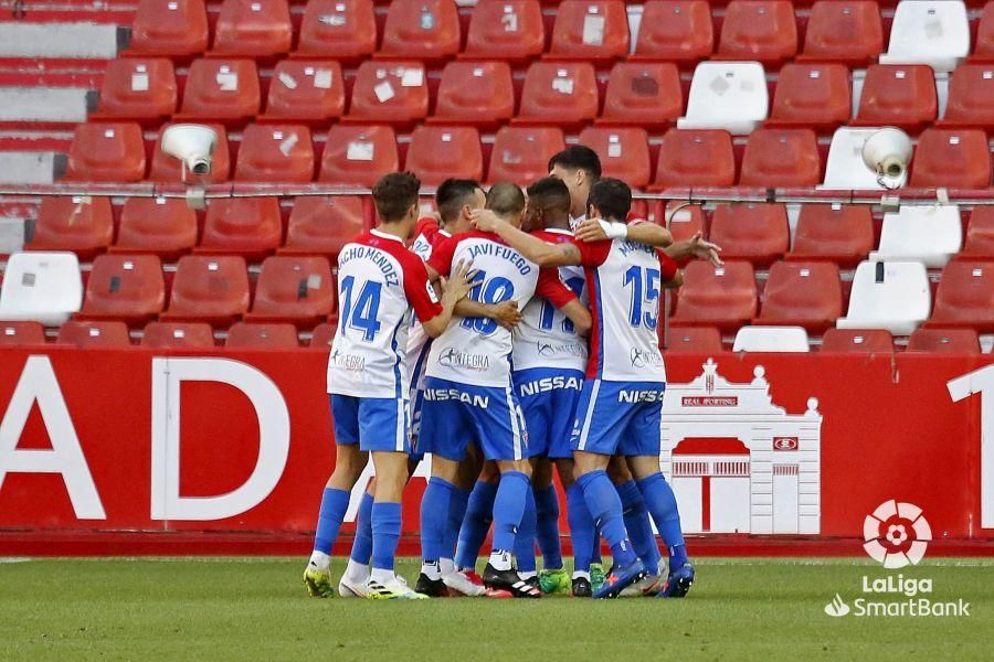 Partido del Sporting y el Málaga CF de la Liga SmartBank.