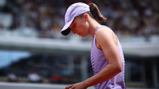 Swiatek no puede ni con la ayuda de Nadal: KO en octavos de Roland Garros