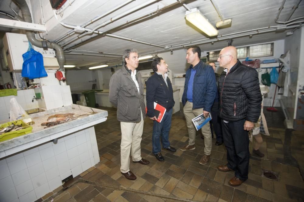 Instan a Marea a avanzar en el proyecto de instalación de un centro de salud en el mercado de Santa Lucía.