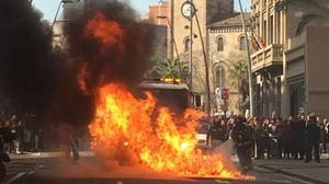 Reclamen abaixar el preu de les taxes universitàries.