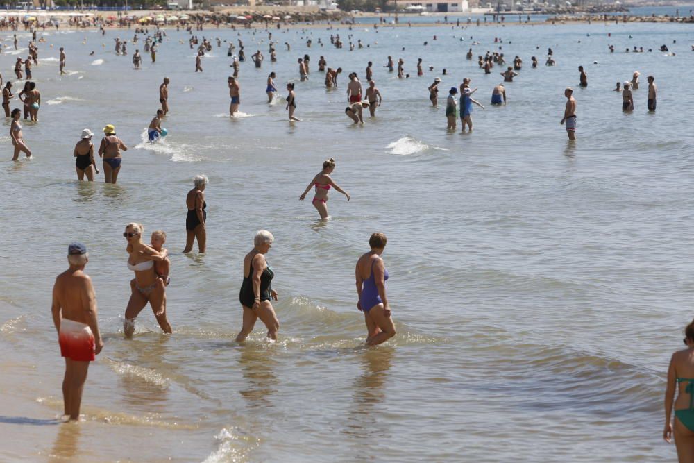 El calor invitaba al baño