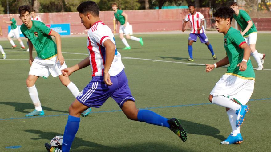 El Mundialet de Manresa es posa en marxa després de la cerimònia inaugural