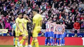 El Atlético acaba sufriendo para ganar al Getafe con uno más