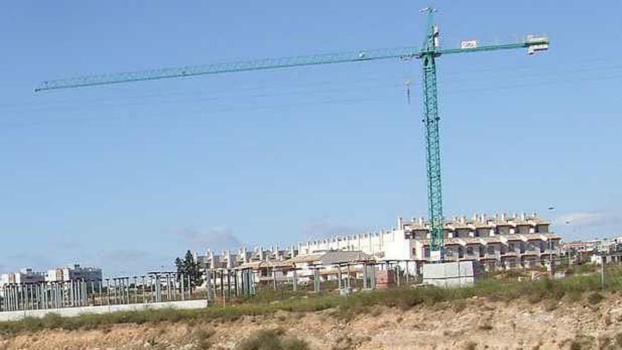 Las obras del nuevo instituto de Playa Flamenca llevan paradas siete meses