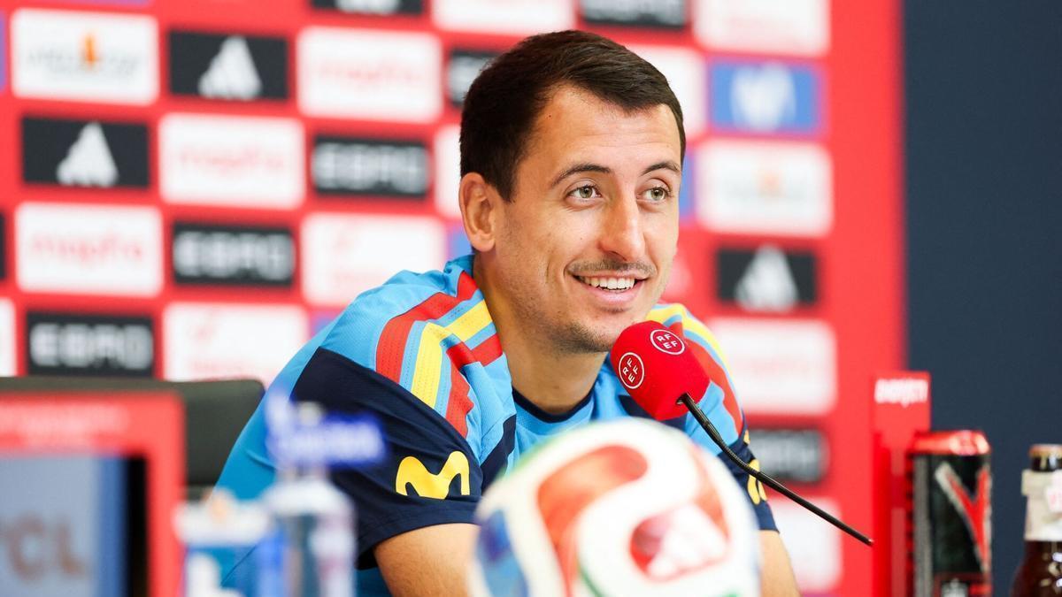 Oyarzabal no piensa en moverse de la Real Sociedad: "Estoy en mi casa"