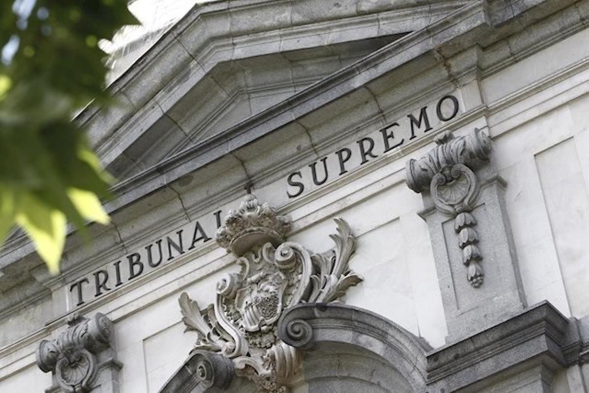Archivo - Fachada de la sede del Tribunal Supremo, en una imagen de archivo