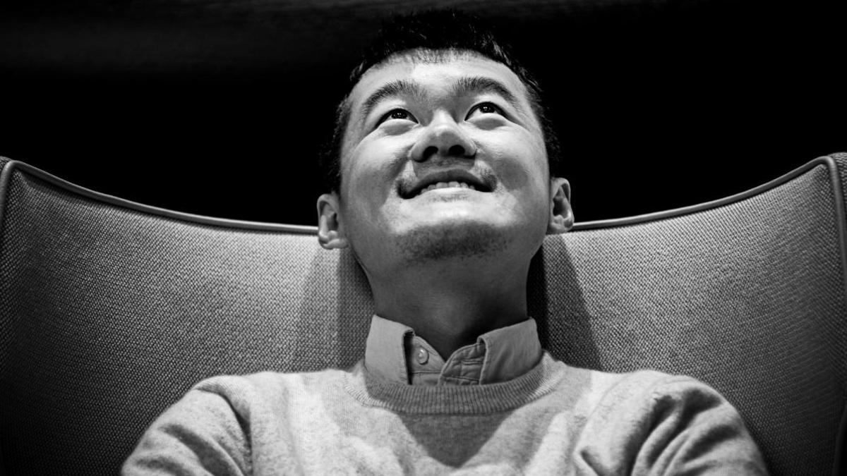 Ding Liren, en una imagen en su sala de descanso en el Mundial de ajedrez.