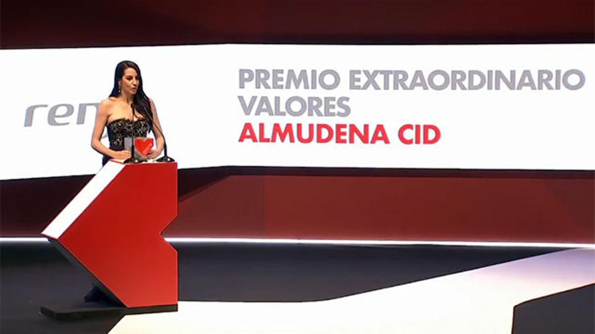 Almudena Cid recibe el Premio Valores Extraordinario de SPORT