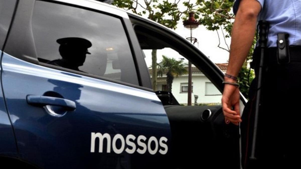 Un coche de los Mossos