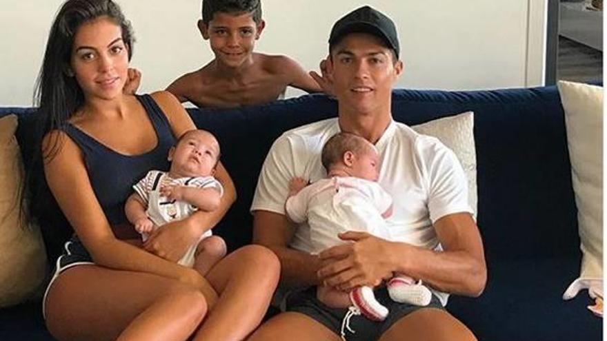 Cristiano Ronaldo y su foto de familia