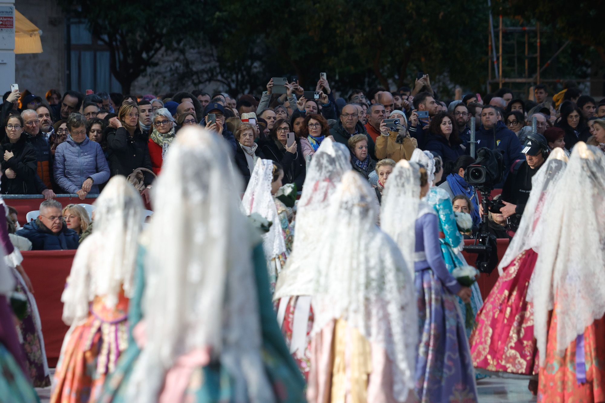 Todas las fotos de la Ofrenda del 17 de marzo por la calle San Vicente de 19:00 a 20:00 horas
