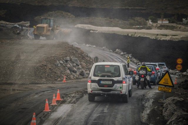 Carreteras por las coladas de lava de La Palma