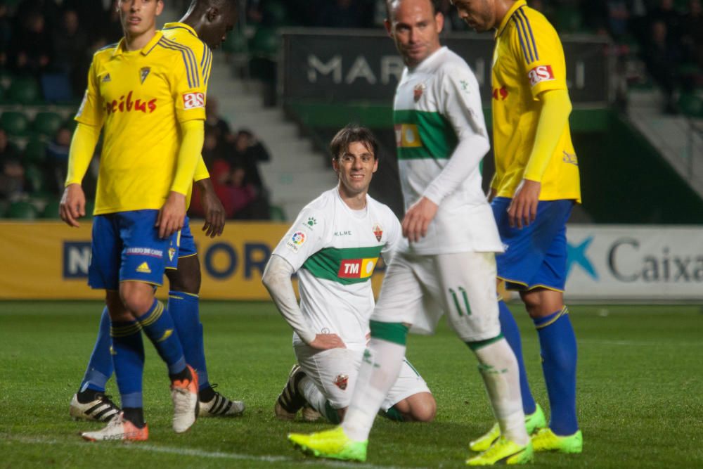 Elche 2 - 3 Cádiz