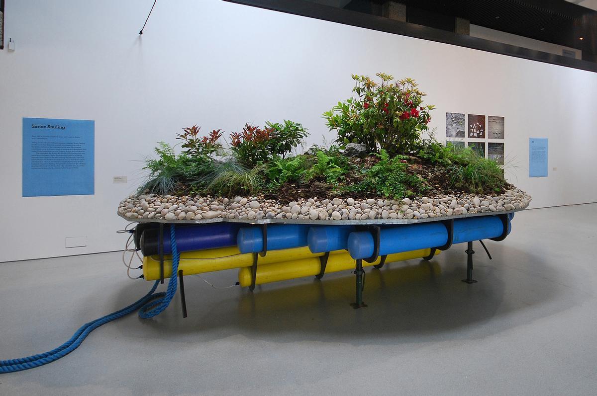 Islands for Weed, de Simon Starling.