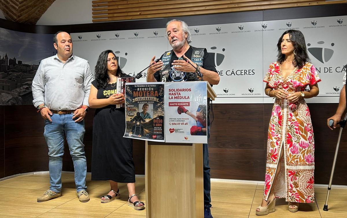 Uno de los representantes del grupo motero 'Mérida Custom'.