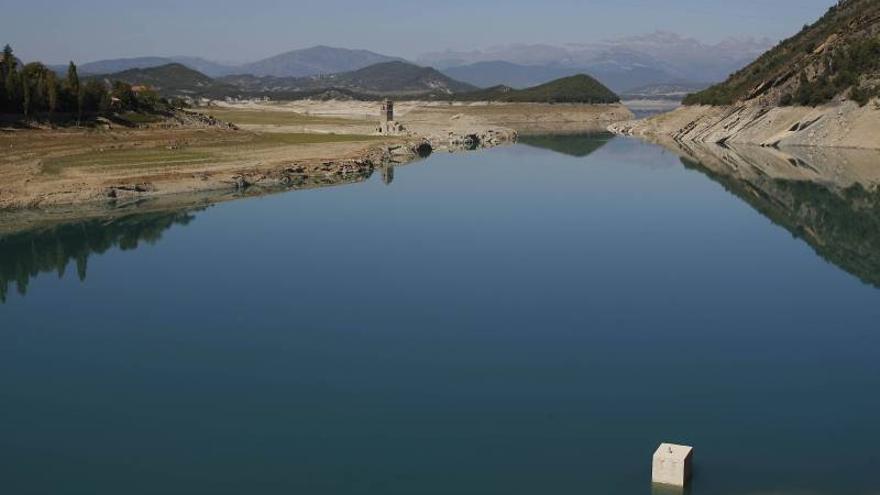 El Constitucional suspende la Ley de Aguas y la reserva hídrica de Aragón