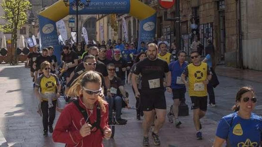 Participantes en la prueba solidaria de ayer.