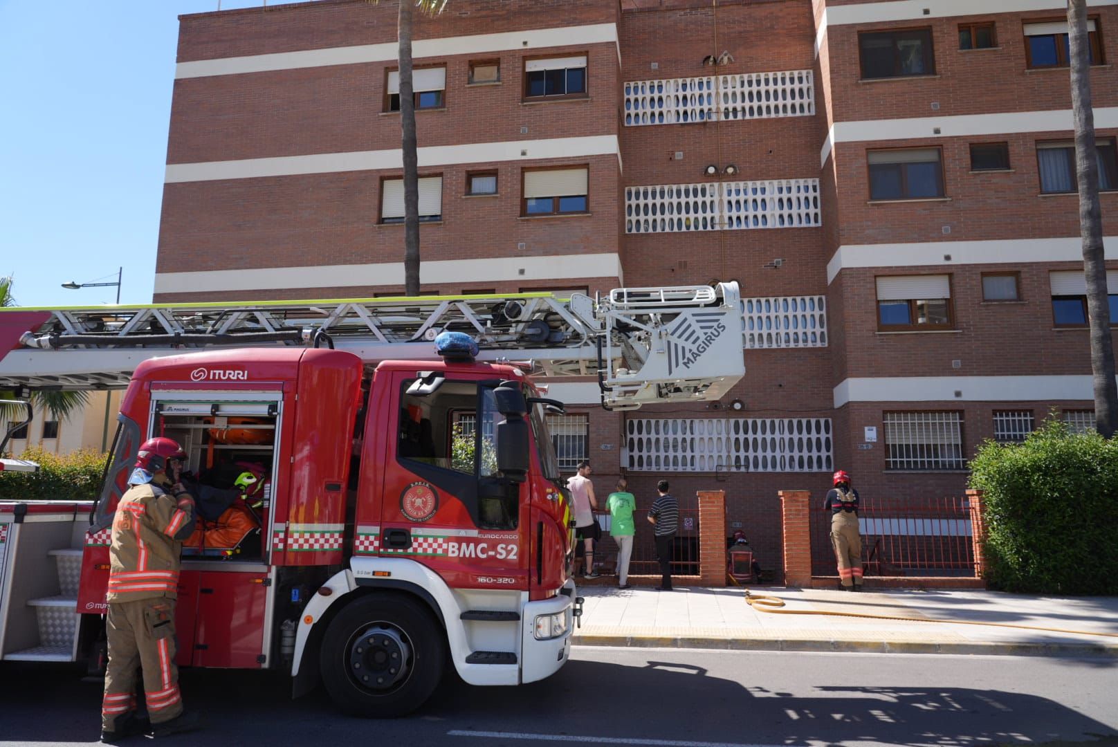 Incendio en la calle Rafalafena de Castelló