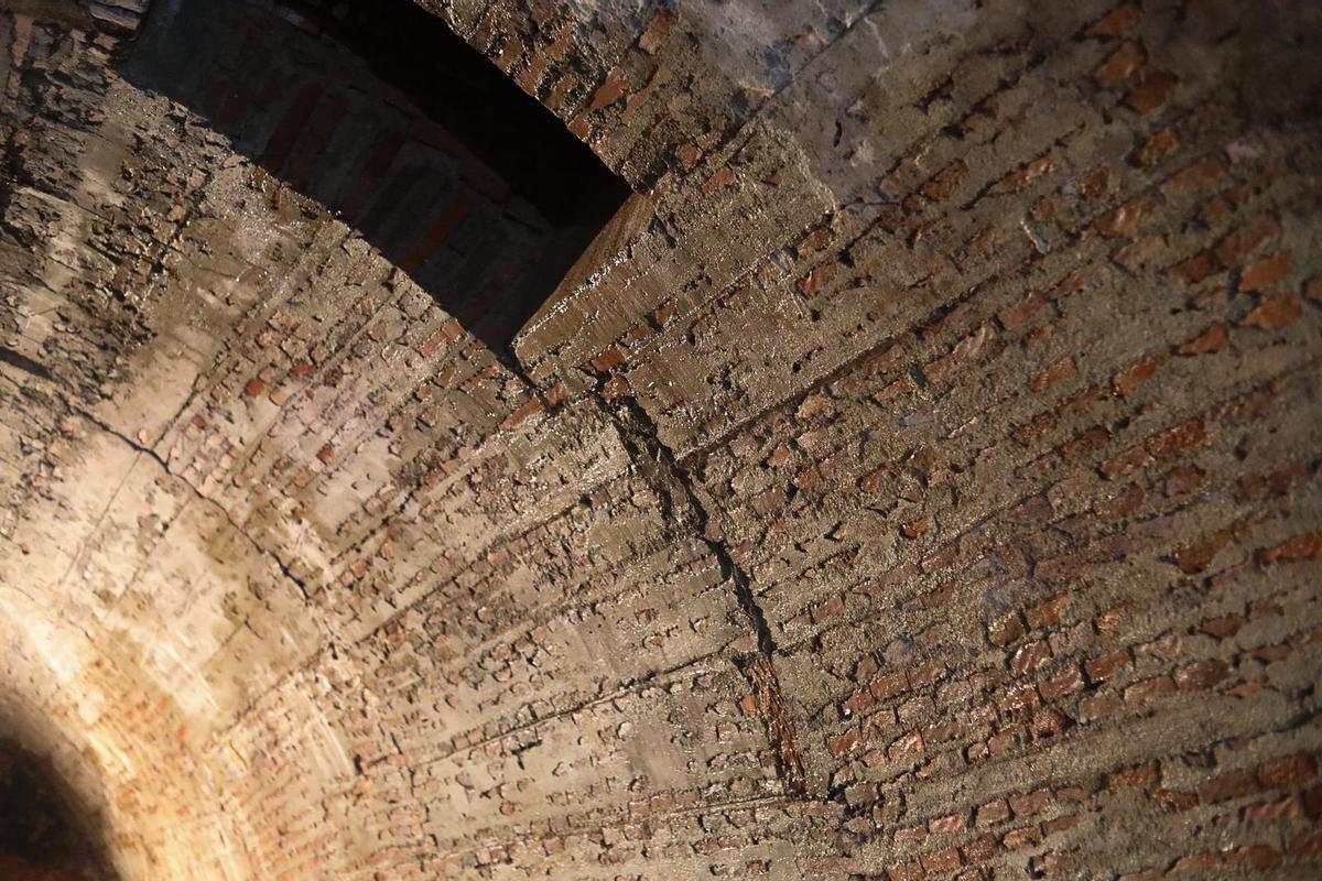 GALERÍA | Filtraciones en la calle Judería