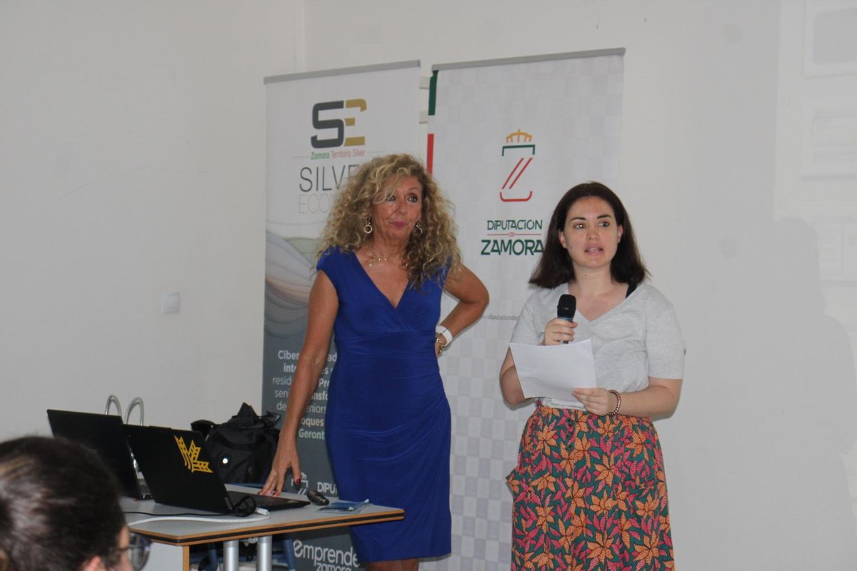 Empresarios de Sanabria y Carballeda durante la jornada empresarial sobre Emprendimiento y Fondos Europeos organizada por la Diputación de Zamora.