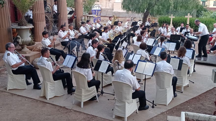 El concierto de Navidad de la Banda Municipal contará con el coro Nostro Tempo y Alba Chantar