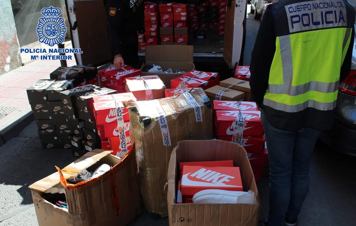 La operación se ha saldado con la incautación de material valorado en diez millones de euros