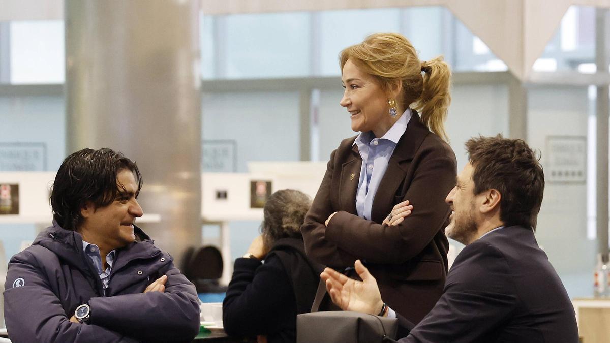 Marco Garcés y  Marián Mouriño, en febrero pasado, antes de emprender viaje hacia Salónica.