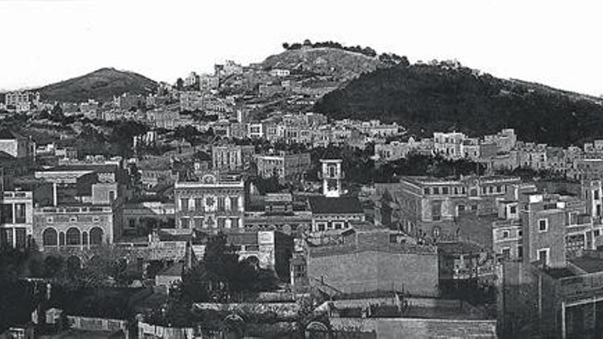 Panorámica de Sant Gervasi de Cassoles desde el Turó de Monterols, con el Putxet al fondo, en 1915.