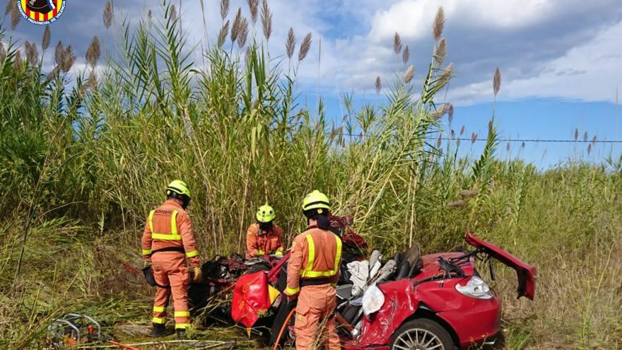 Un choque entre un camión y un coche en la N-332 deja un fallecido en Oliva