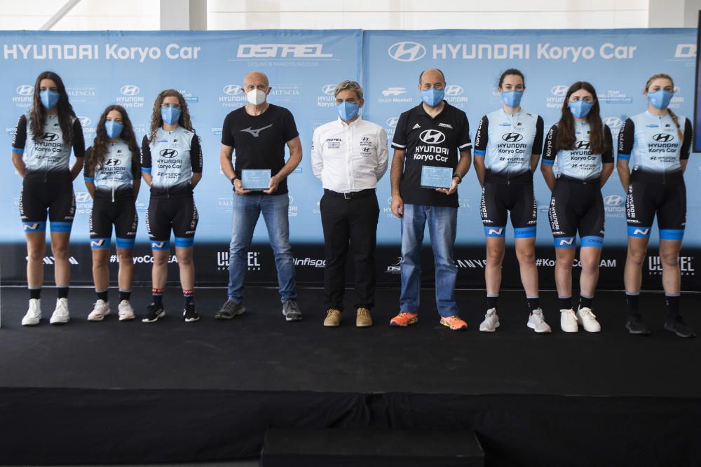 Presentación equipo ciclista Hyundai Koryo Car