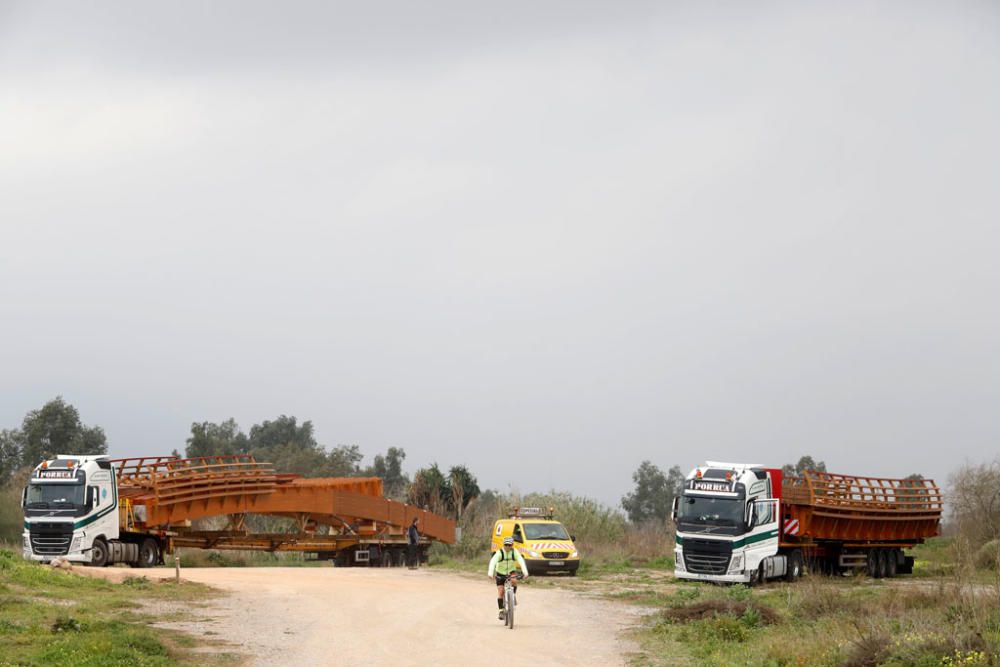 Última fase de la pasarela sobre el Guadalhorce