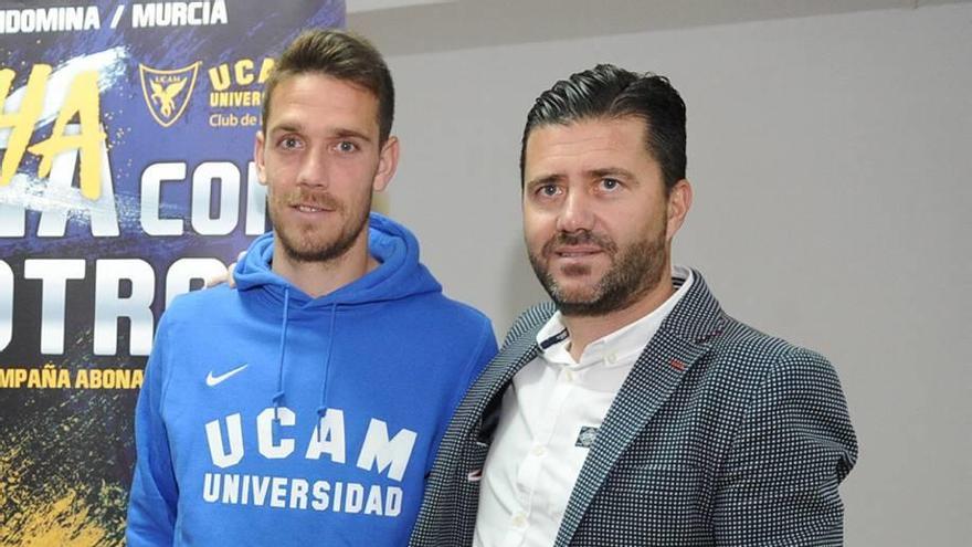 El UCAM sigue esperando a Manolo Sánchez y da por perdidos a Tito y Collantes