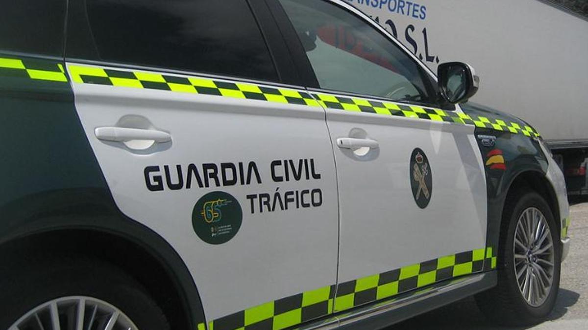 Vehículo de la Guardia Civil de Tráfico.