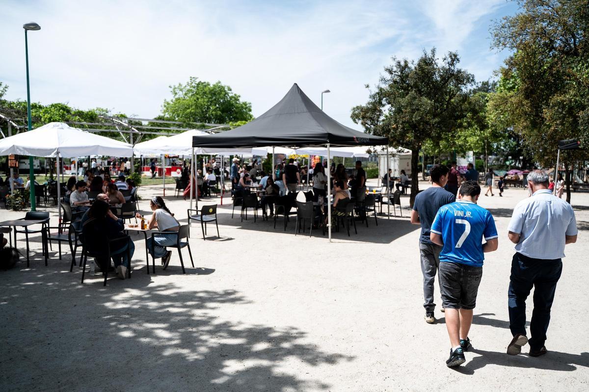 Galería | Así fue el evento de hamburguesas y tartas de queso en el parque Padre Pacífico de Cáceres