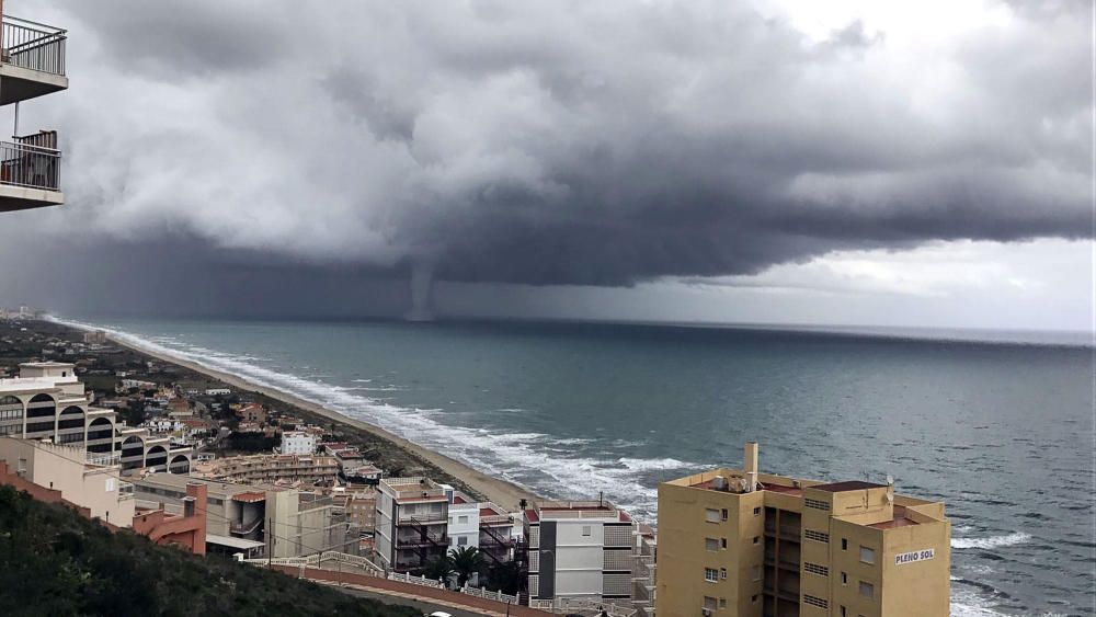 El espectacular tornado marino en Sueca