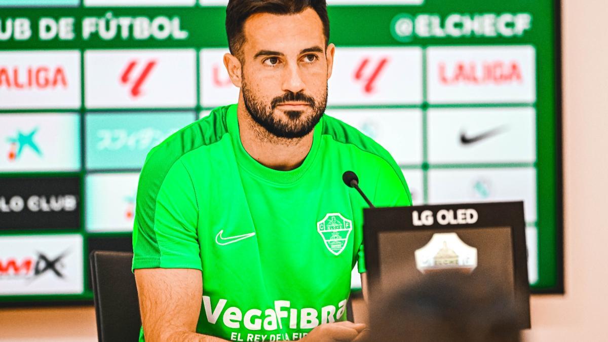 Mario Gaspar en rueda de prensa