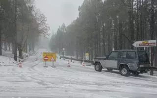 La borrasca Emilia cubre de nieve la cumbre de Gran Canaria (13/12/2025)
