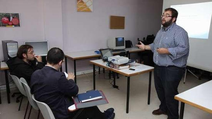 Un momento del foro desplegado ayer en la Casa Azul.  // Muñiz