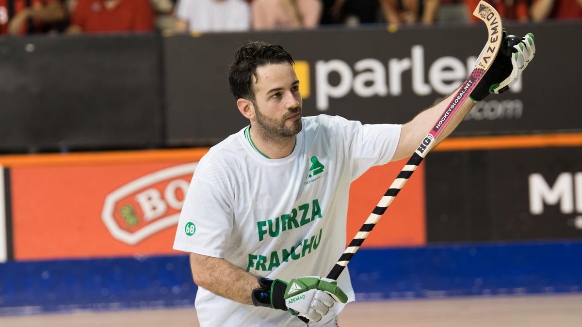 David Torres, con la camiseta de ánimo a Fran Tato.