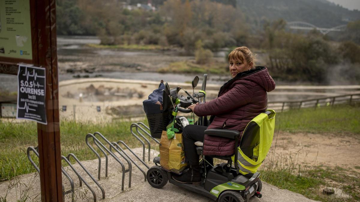Una mujer que denunció la escasa accesibilidad en las termas de Ourense.