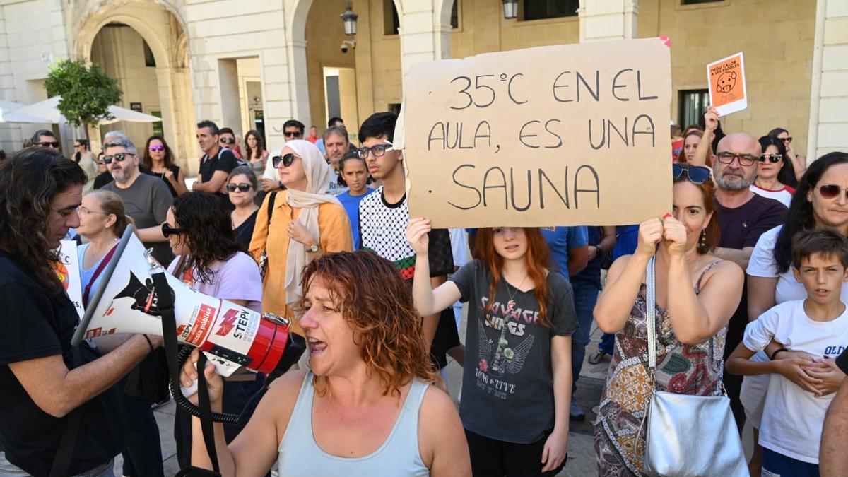 La Plataforma en Defensa de la Enseñanza Pública reclama climatizar las aulas alicantinas