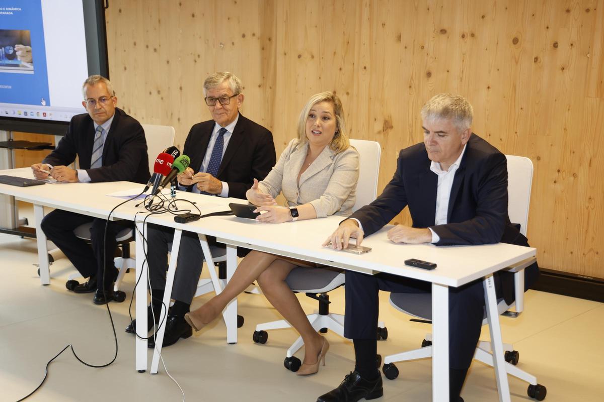 Patricio Sánchez, Manuel Pérez, Mónica Valderrama y Santiago Lago.