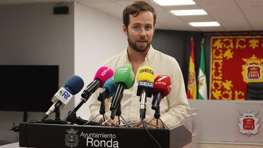 El concejal delegado municipal de Tráfico de Ronda (Málaga), Ignacio Alonso, en rueda de prensa