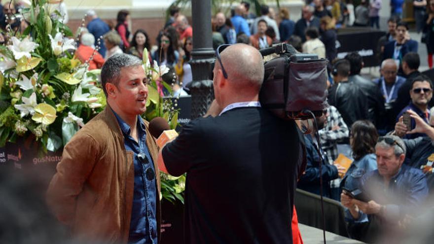 El director tinerfeño David Cánovas atiende a los medios en el Festival de Cine de Málaga.